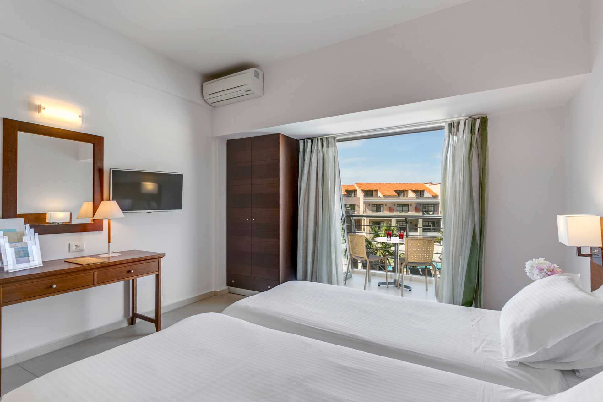 Tvårumslägenhet i etage på hotell Casa di Porto på Kreta, Grekland.