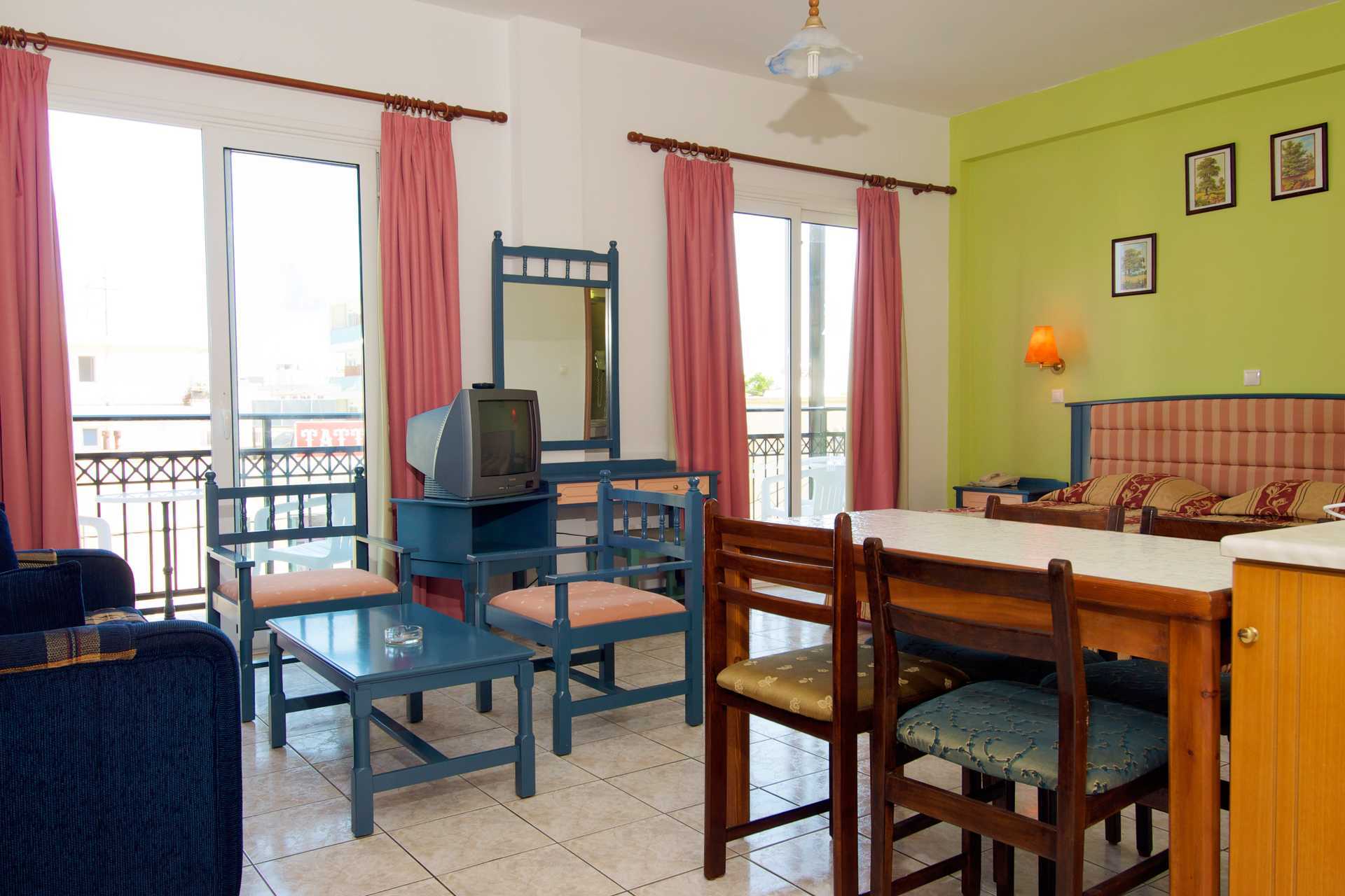 Tvårumslägenhet på hotell Annapolis i Rhodos stad på Rhodos, Grekland.