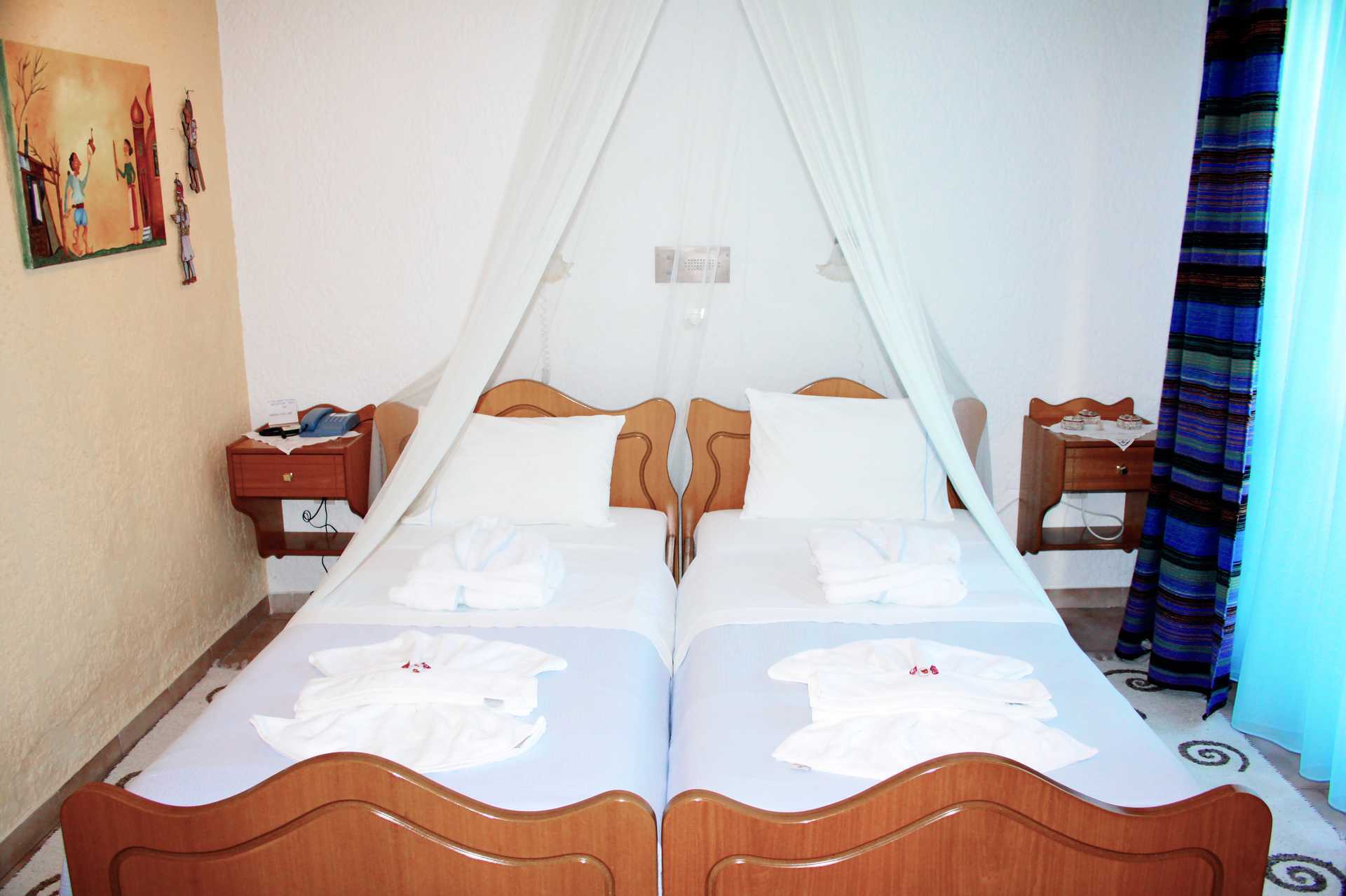 Tvårumslägenhet på hotell Archangelos Village i Kokkari på Samos, Grekland.