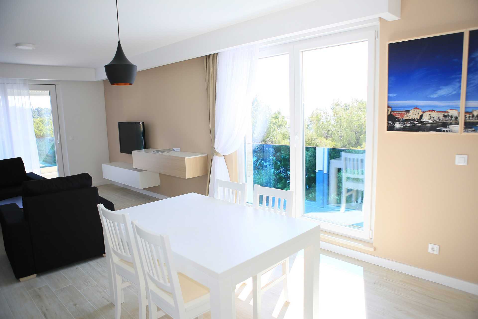 Tvårumslägenhet på hotell City Beach i Makarska, Kroatien.