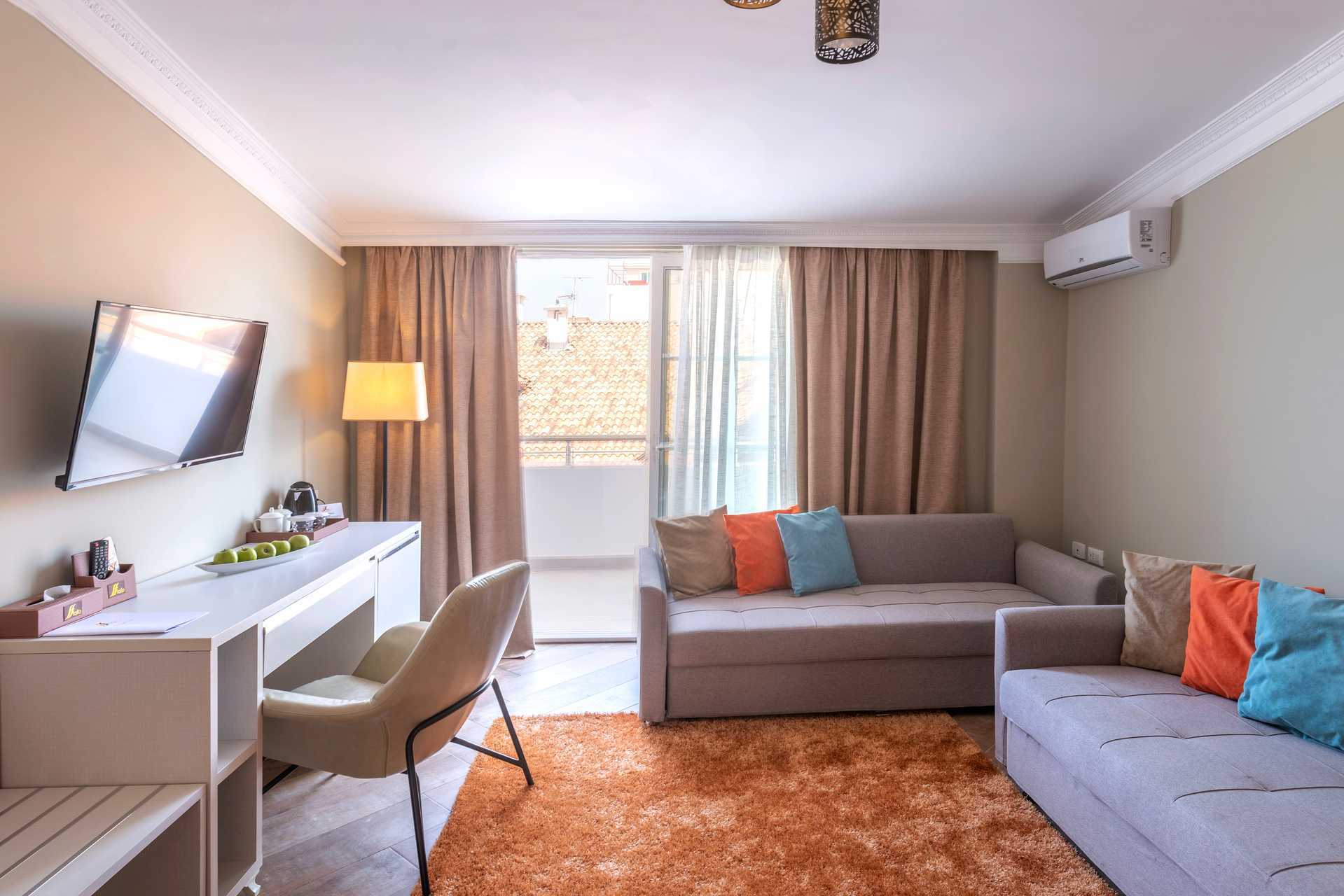 Tvårumslägenhet på hotell Fafa Grand Blue i Durres Riviera i Albanien.