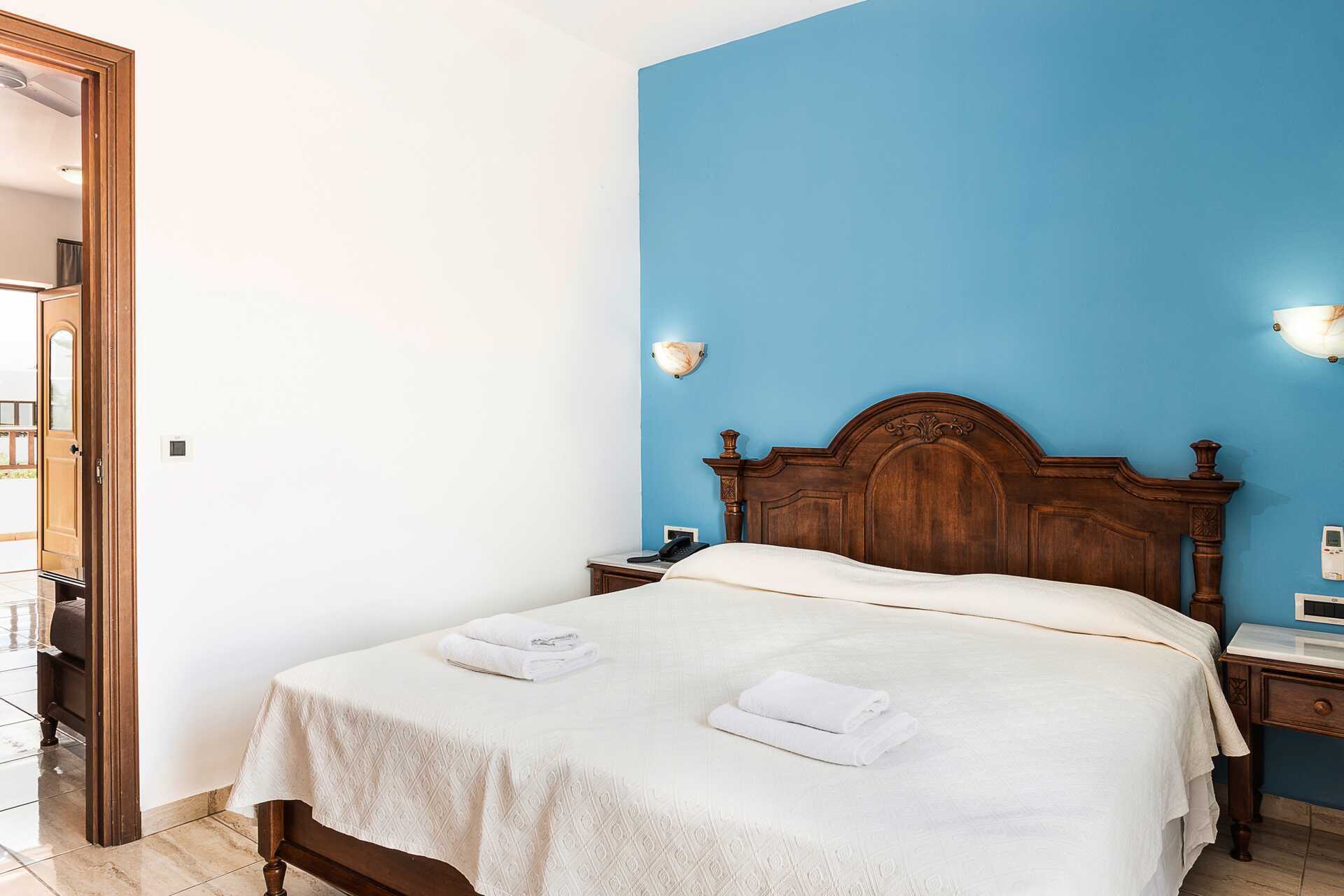 Tvårumslägenhet på hotell Geraniotis Beach i Platanias på  Kreta, Grekland.