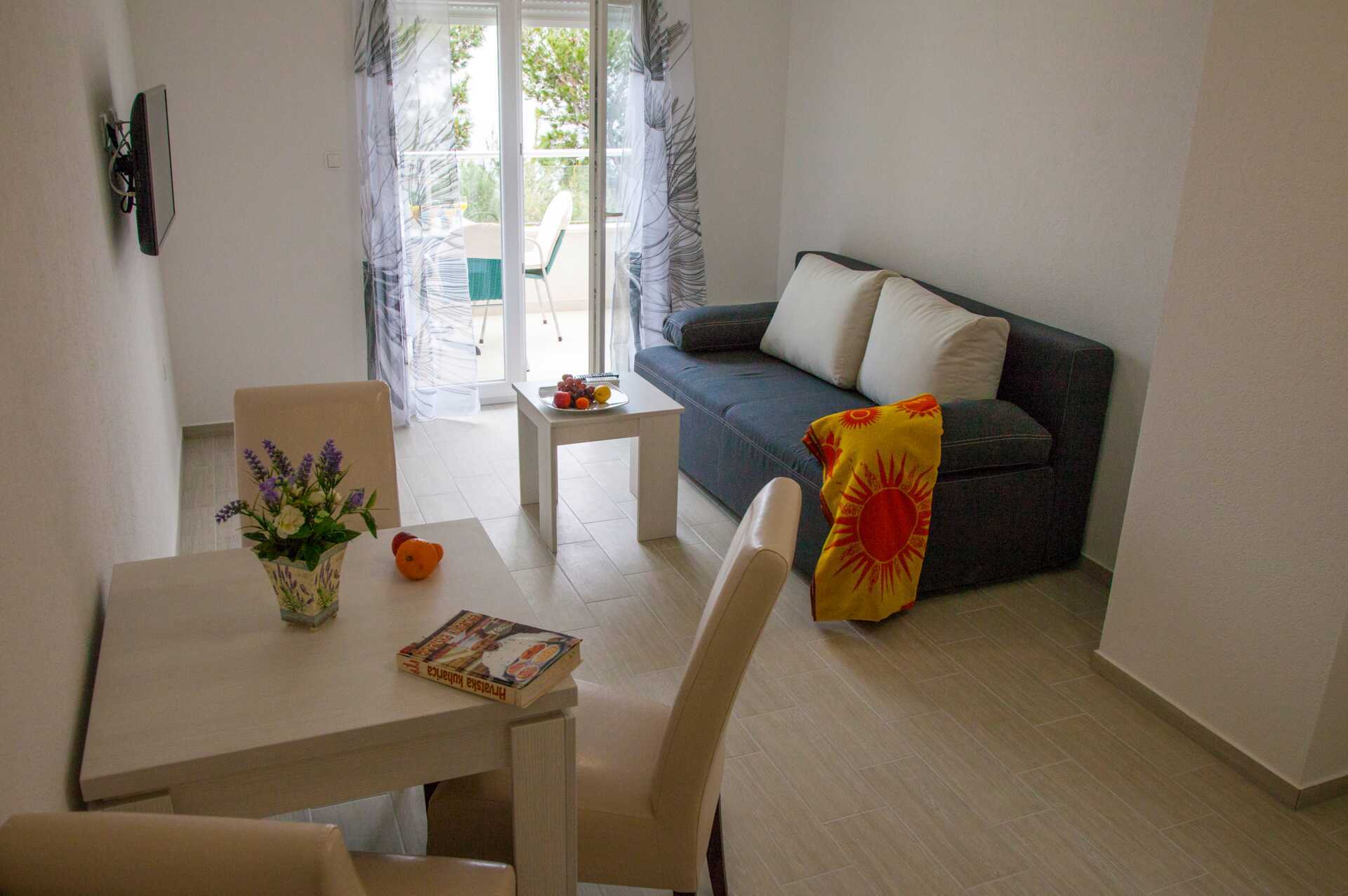 Tvårumslägenhet på hotell Libertas i Makarska, Kroatien.