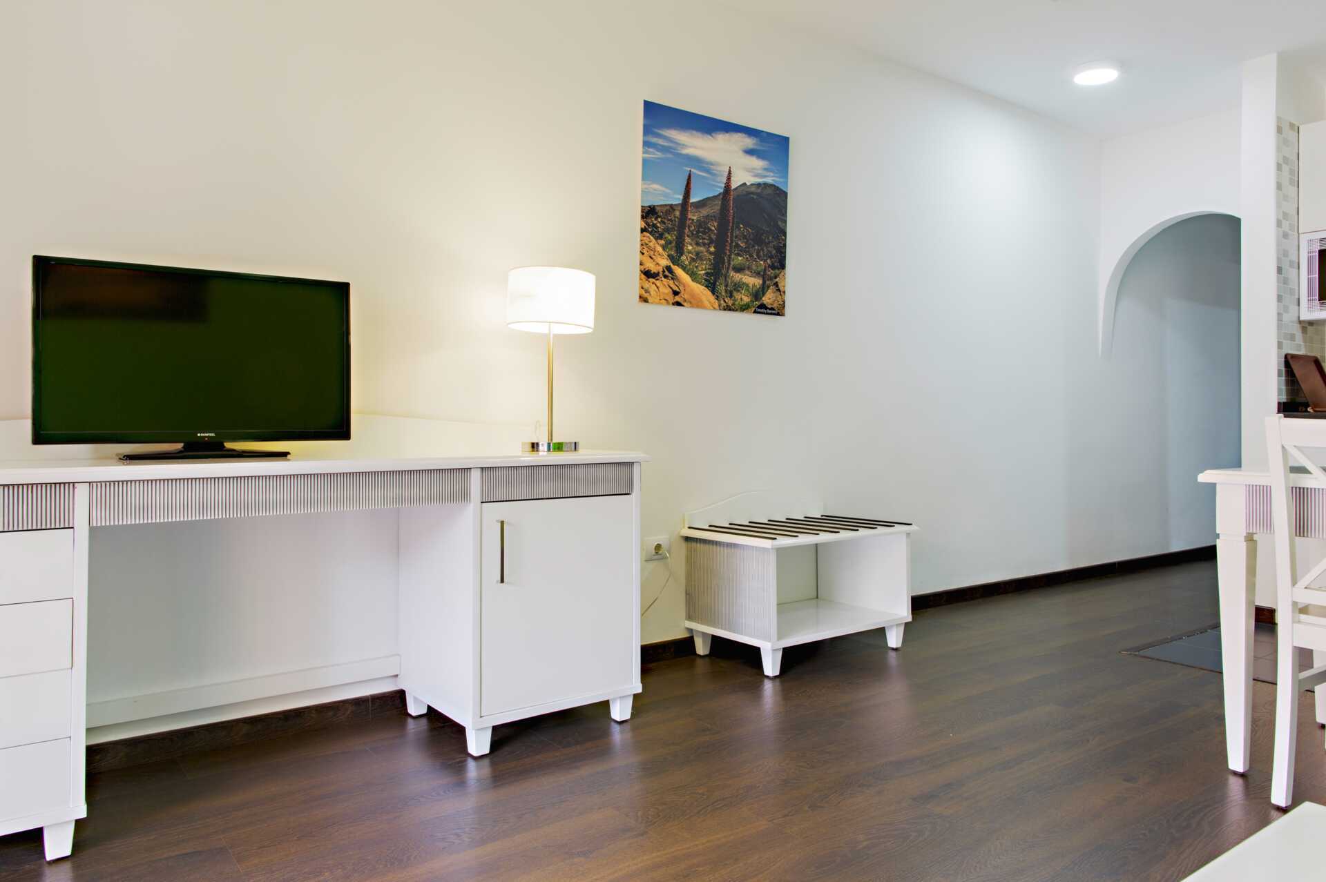 Tvårumslägenhet på hotell Los Alisios i Los Cristianos, Teneriffa.