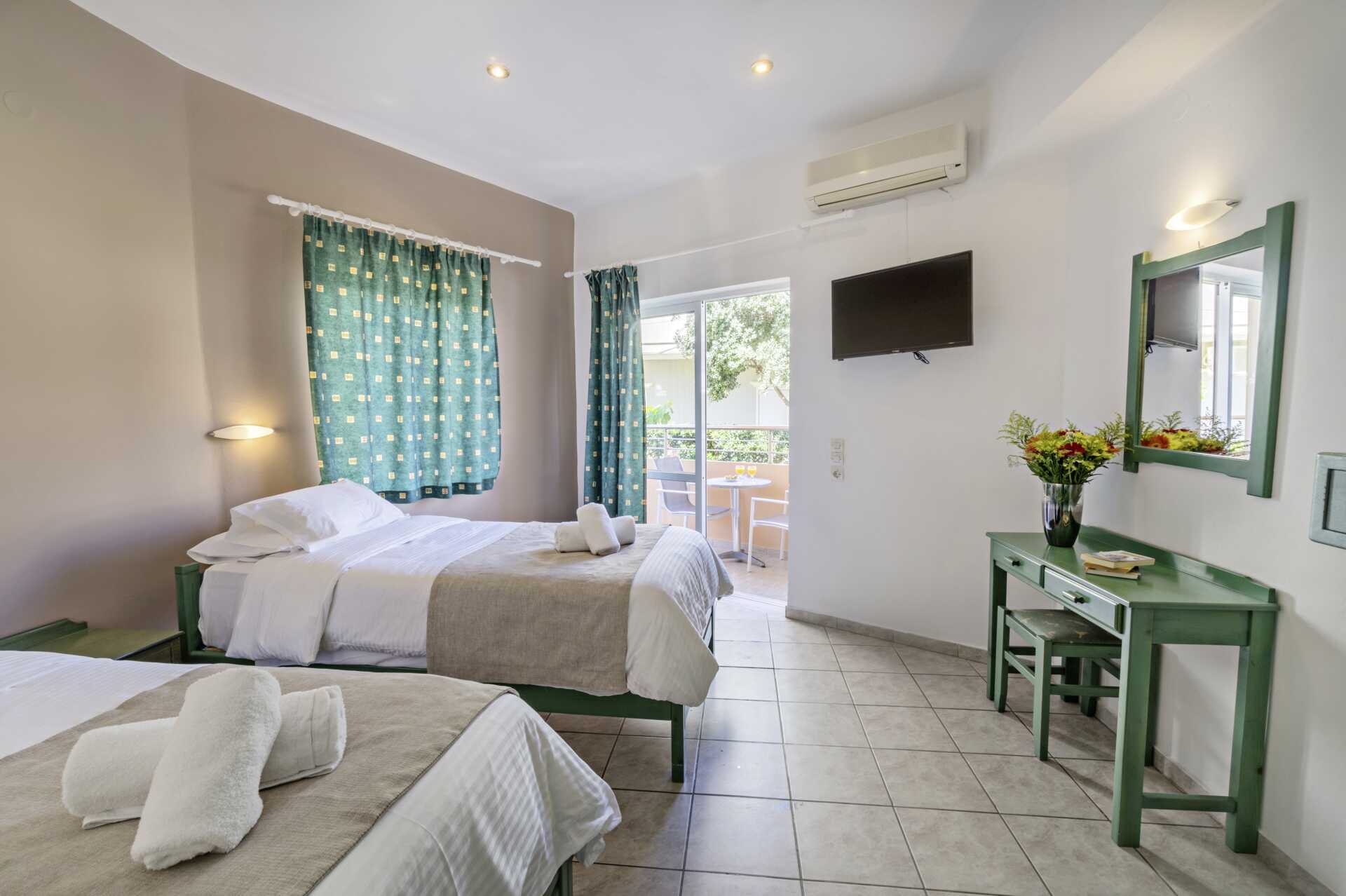 Tvårumslägenhet på hotell Mary, Kreta.