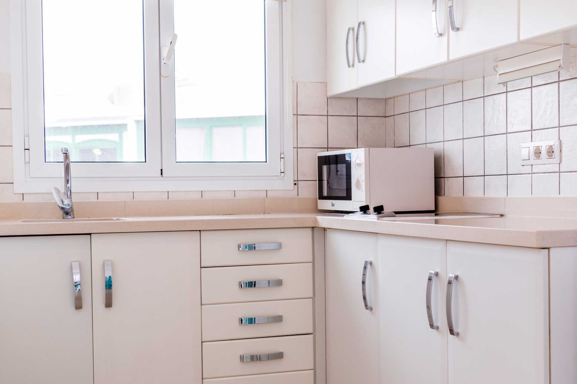 Tvårumslägenhet på hotell Parque Tropical i Puerto del Carmen på Lanzarote, Kanarieöarna.