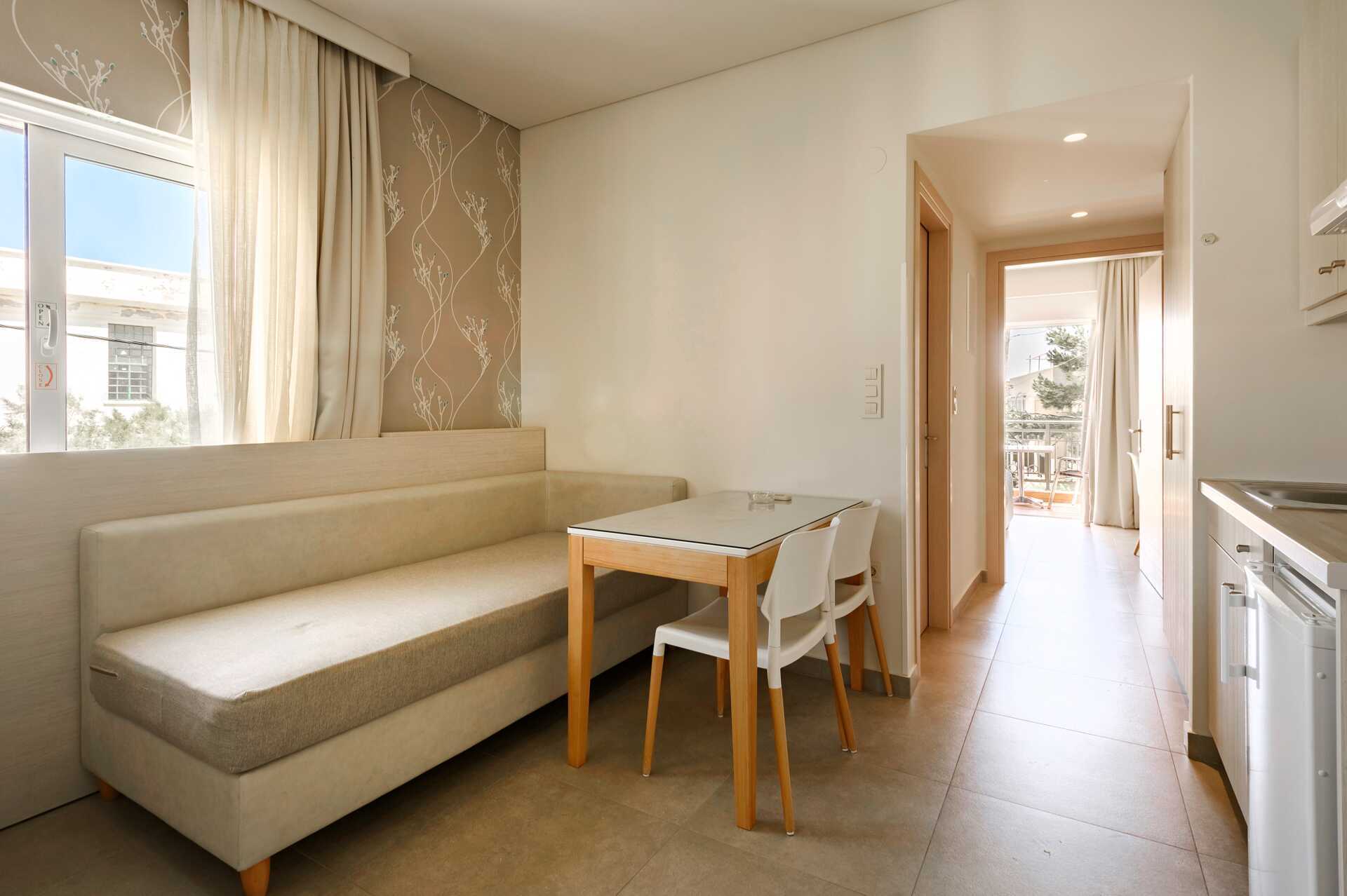 Tvårumslägenhet på hotell Poseidon i Paleochora på Kreta, Grekland.