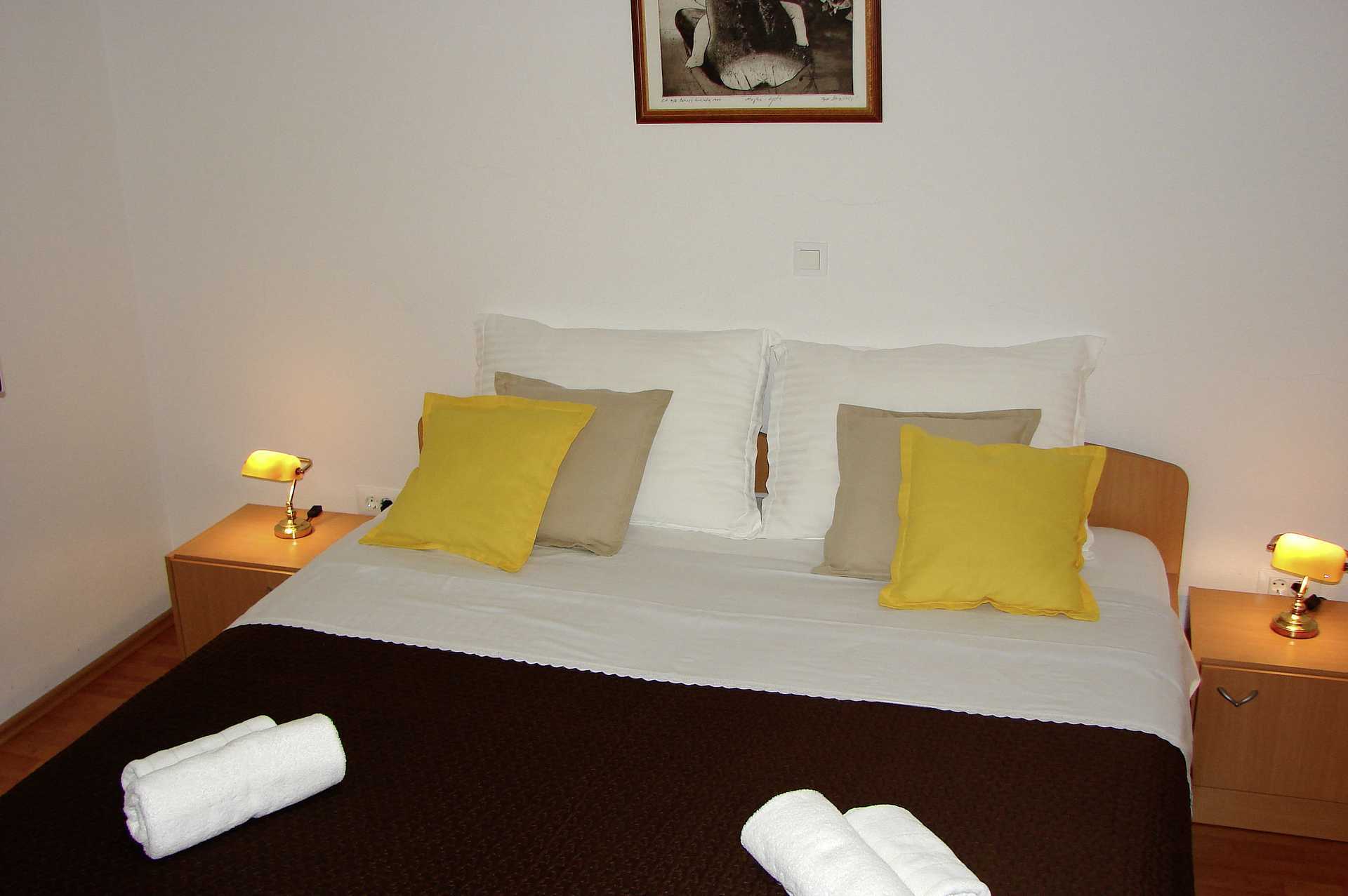 Tvårumslägenhet på hotell Sanja i Makarska, Kroatien.