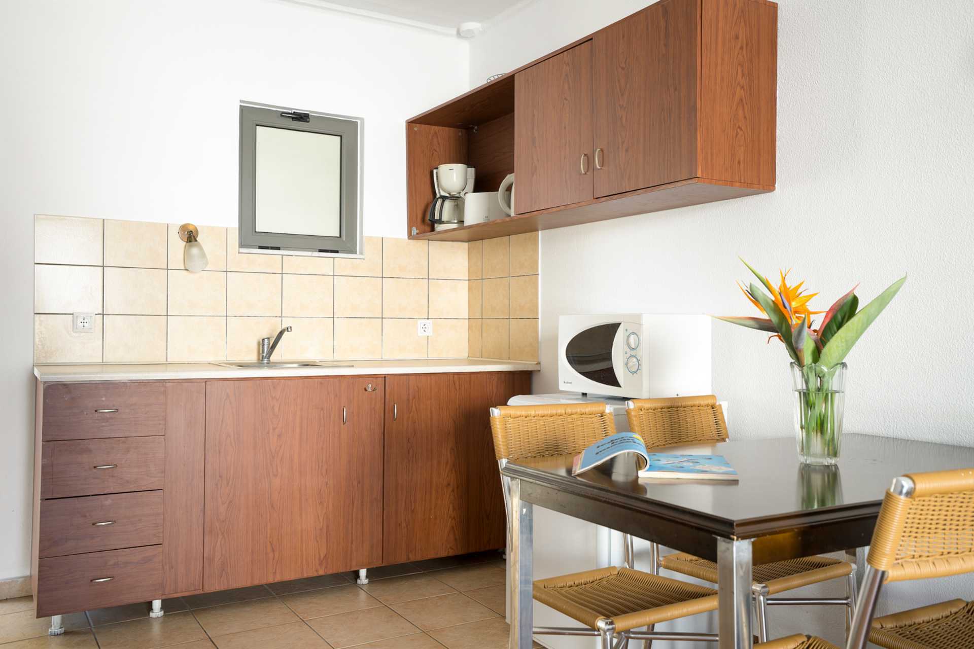 Tvårumslägenhet på hotell Santa Marina i Kos stad på Kos, Grekland.