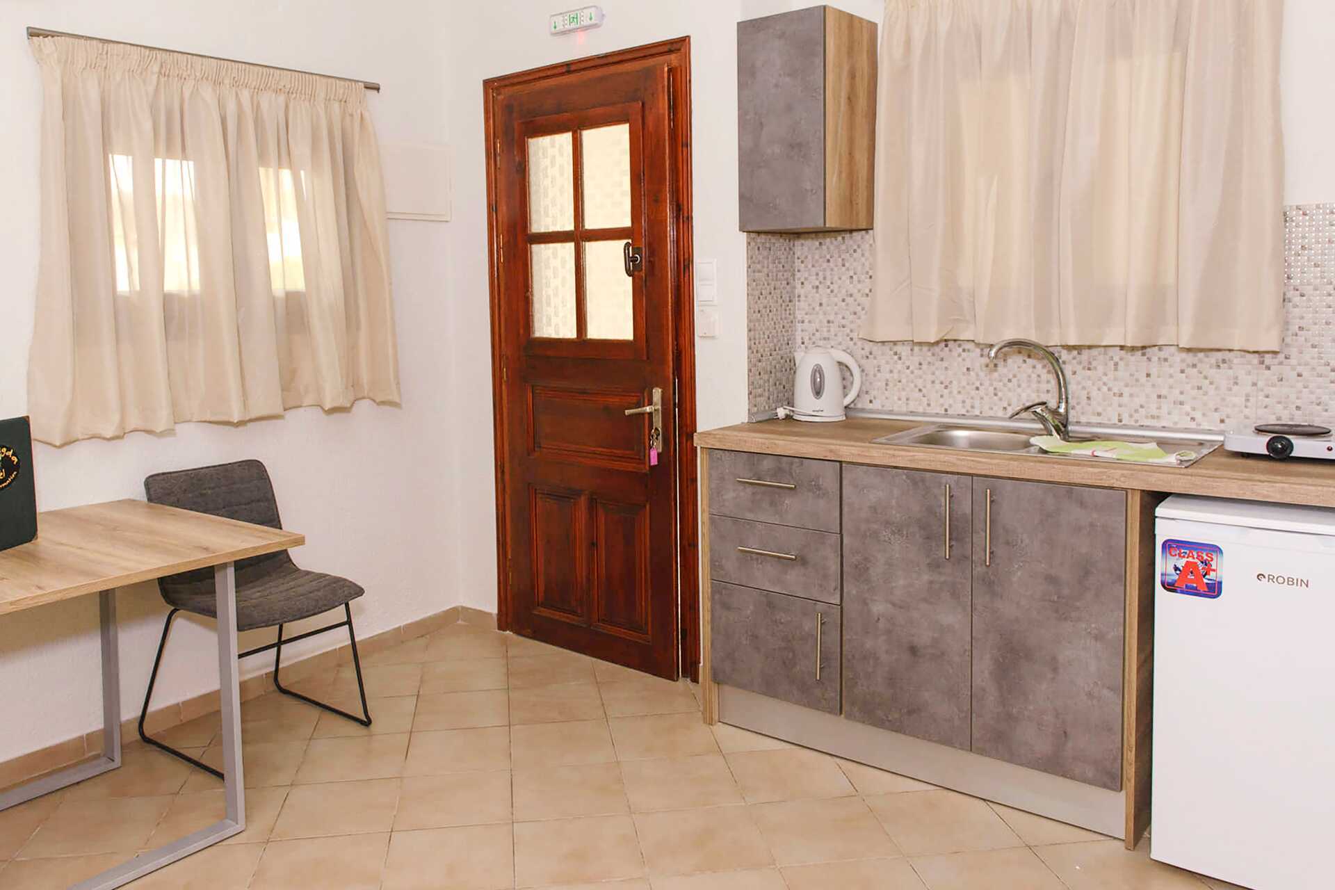 Tvårumslägenhet på hotell Smaragda Beach i Votsalakia på Samos, Grekland.