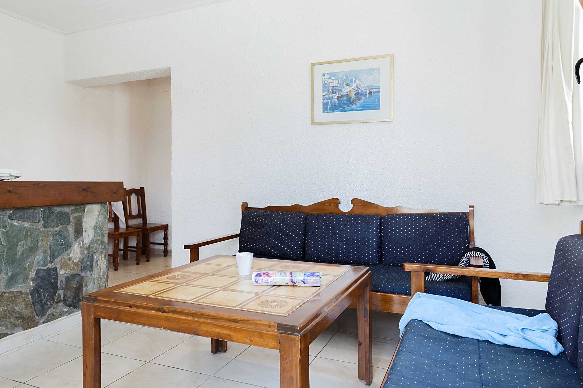 Tvårumslägenhet på hotell Sophia Beach i Platanias, Kreta.