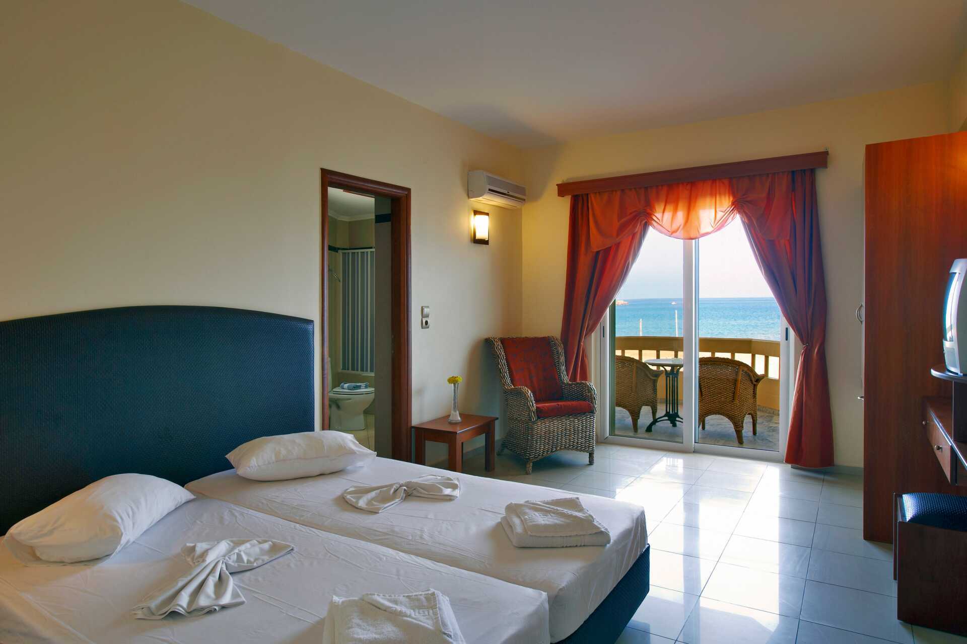 Tvårumslägenhet på hotell Theo i Rethymnon, Kreta.