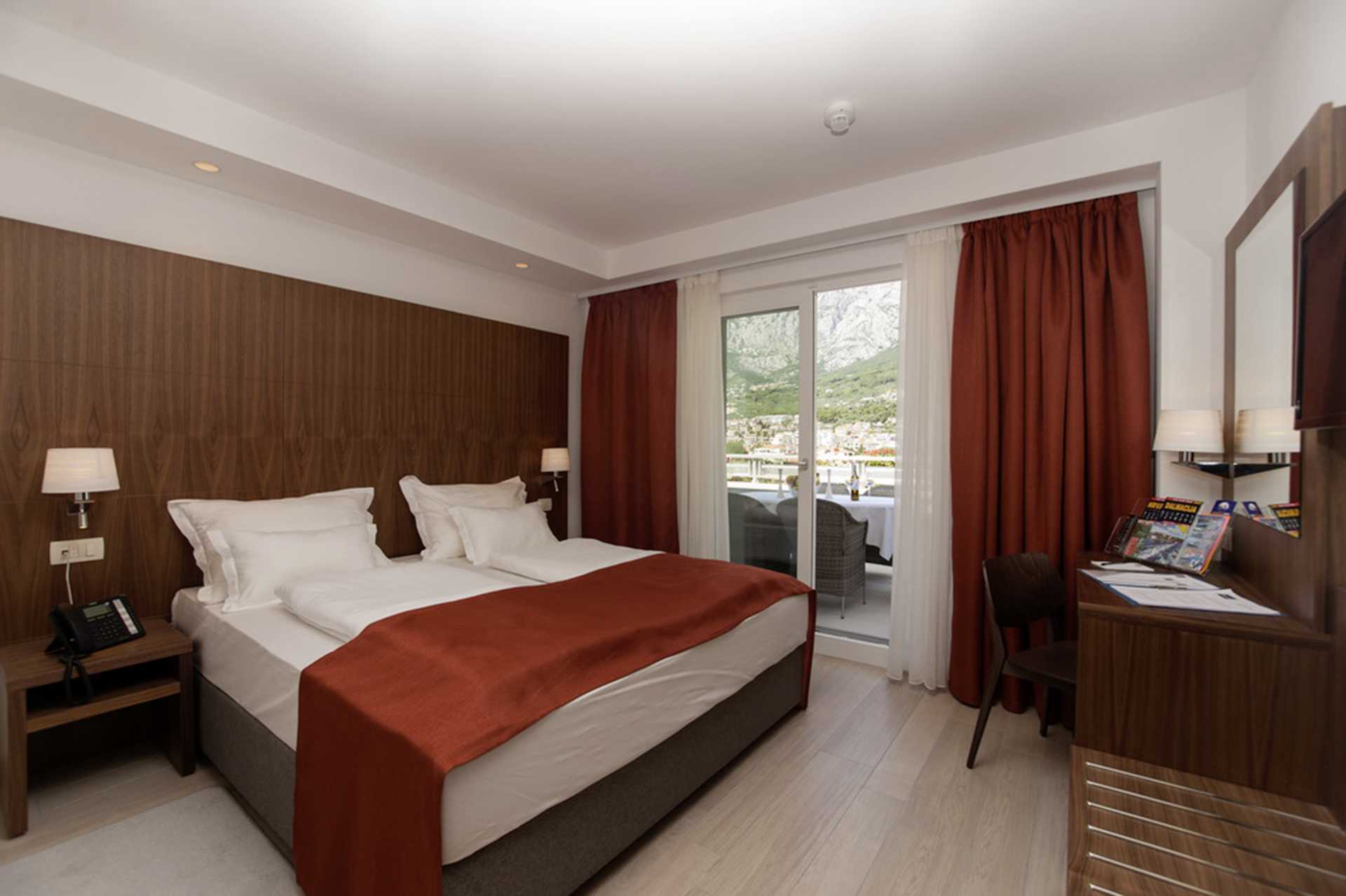 Tvårumslägenheter på hotell Miramare i Makarska, Kroatien.