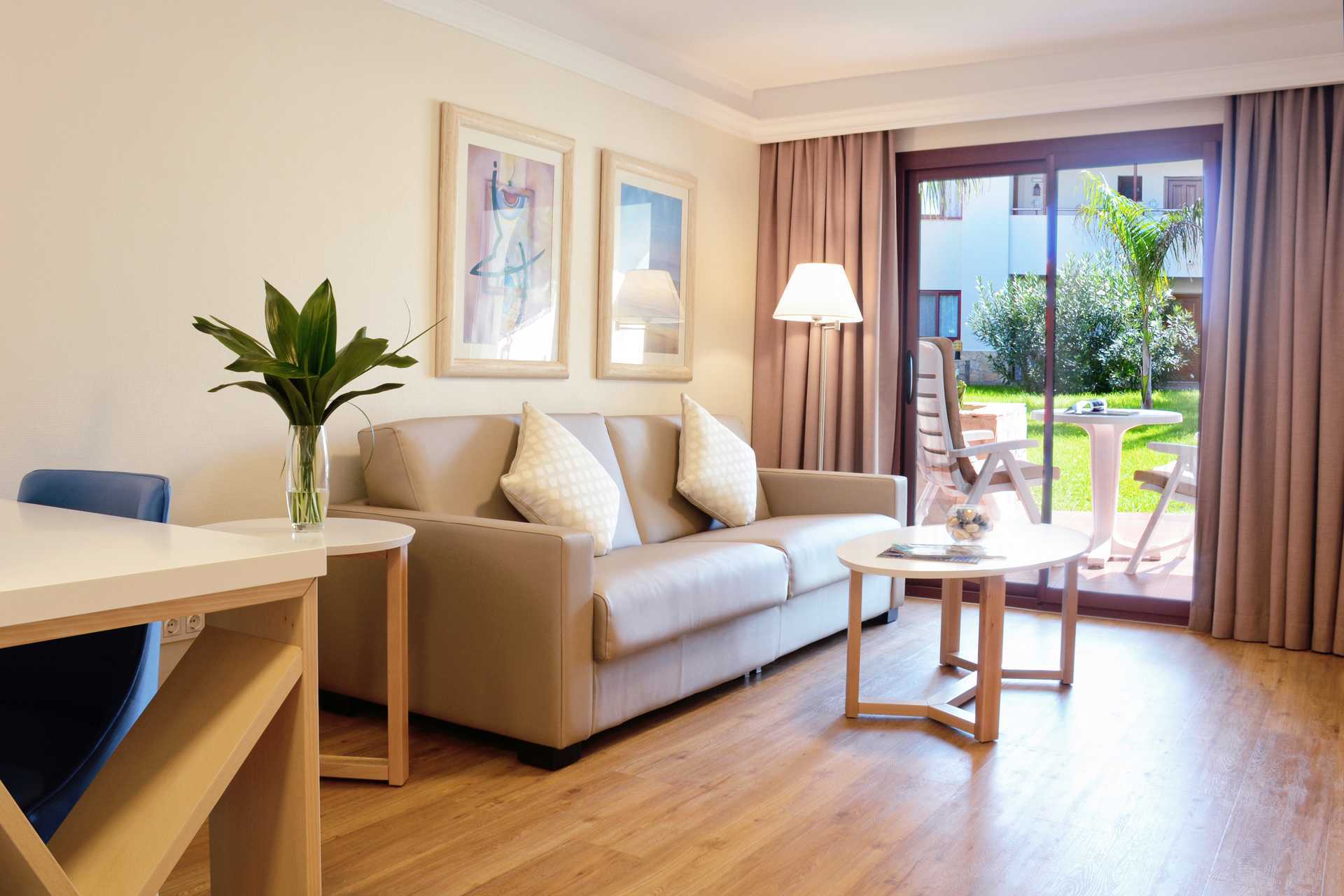 Tvårumssvit på Alua Suites Fuerteventura.