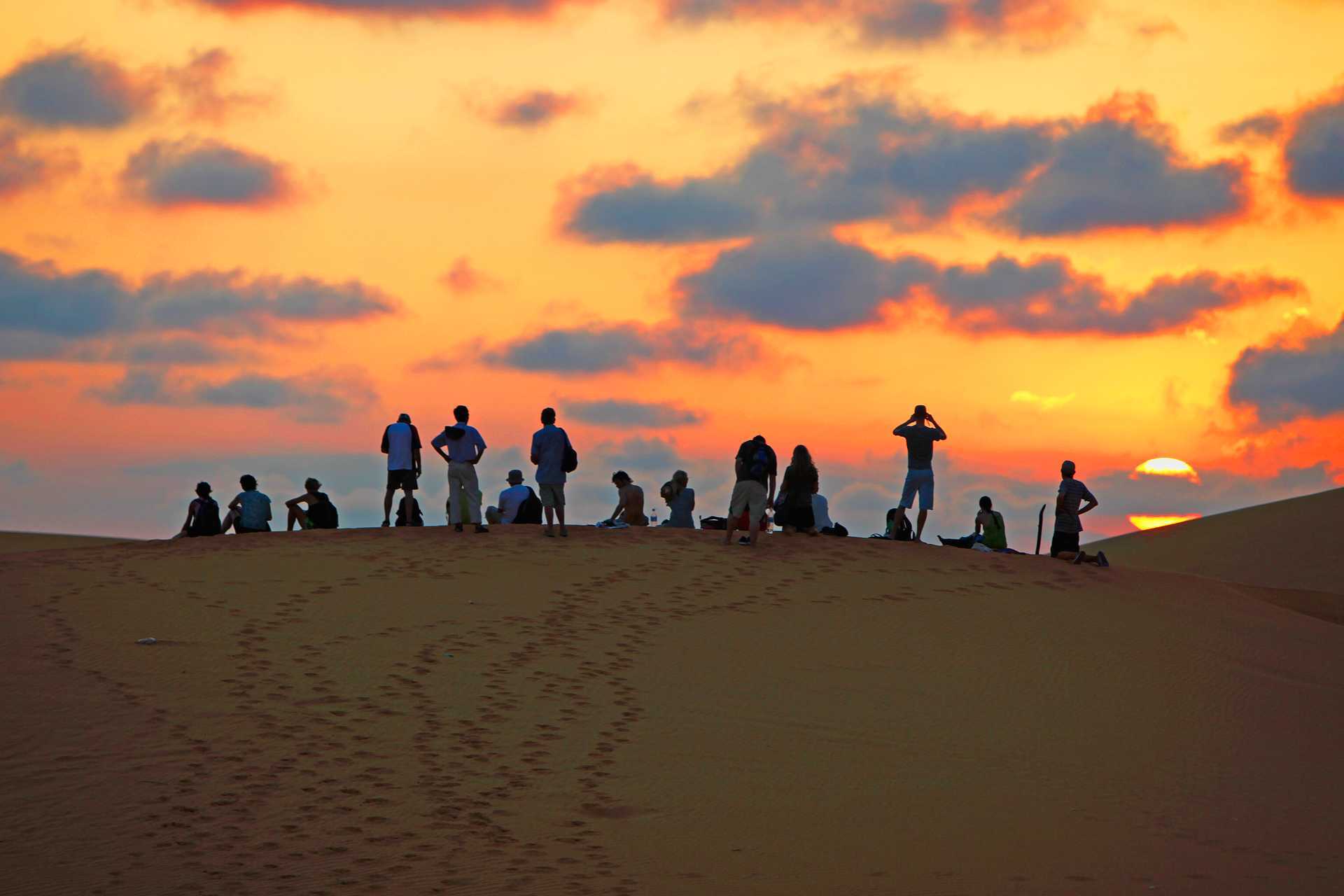 Vita sanddyner och Lotussjön