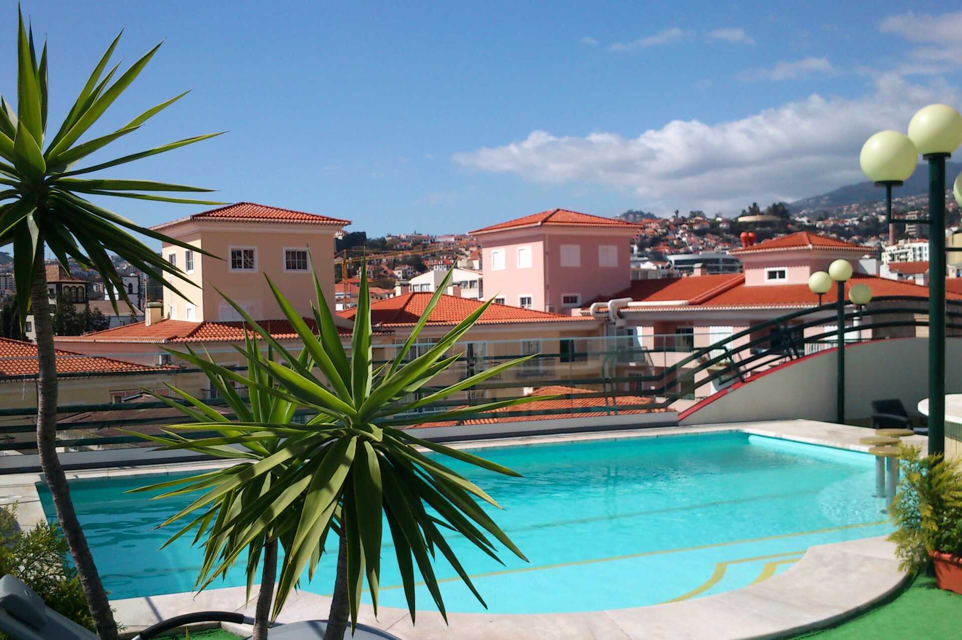 Poolen på hotell Windsor i Funchal på Madeira.