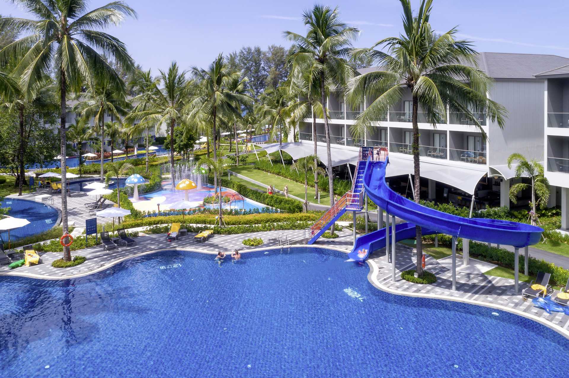 Poolområdet på hotell X10 Khao Lak, Thailand.